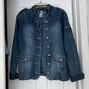 Very nice woman jeans jacket.
